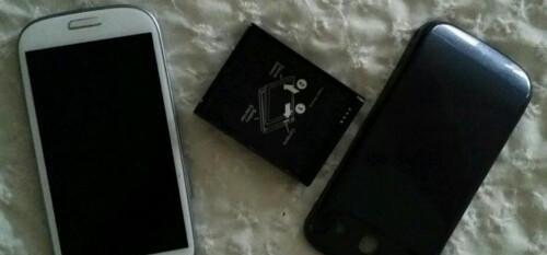 White Galaxy S3 Gt-I9300 16gb photo