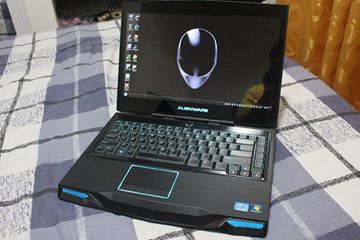 Alienware M14x R2 - Ultimate Gaming Laptop photo
