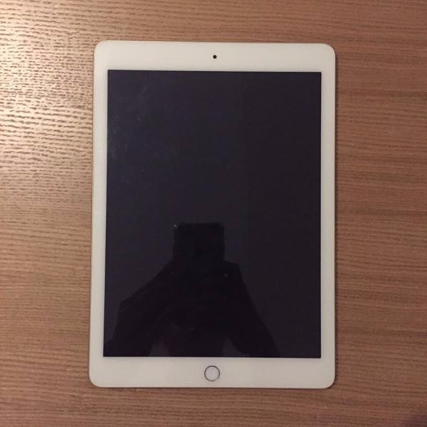 Ipad air 2 (Gold 16gb wifi only) photo